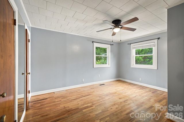 316 Hibriten Drive SW, Lenoir, NC 28645