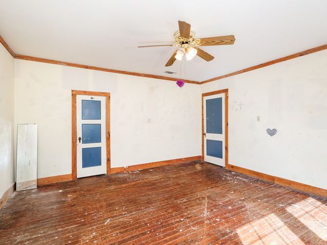 203 Avenue E, Blanket, TX 76432