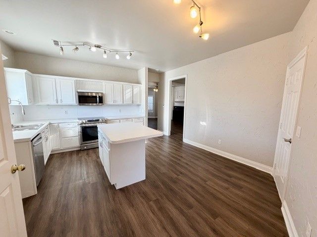 884 N Meadowlands Drive, Fayetteville, AR 72704