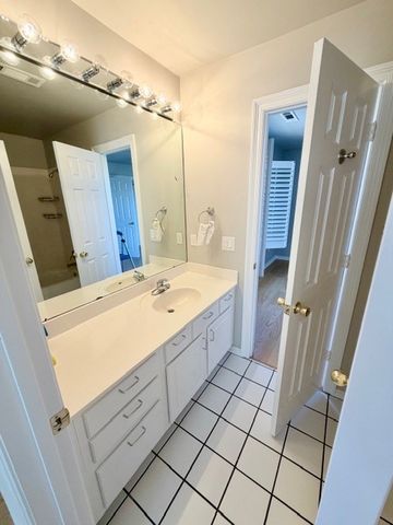 884 N Meadowlands Drive, Fayetteville, AR 72704