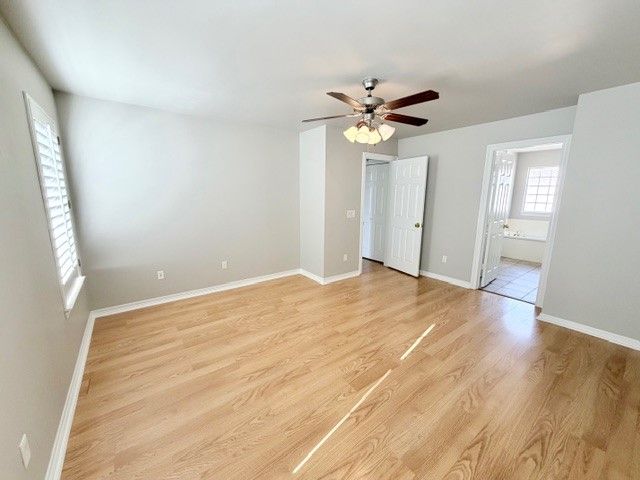 884 N Meadowlands Drive, Fayetteville, AR 72704