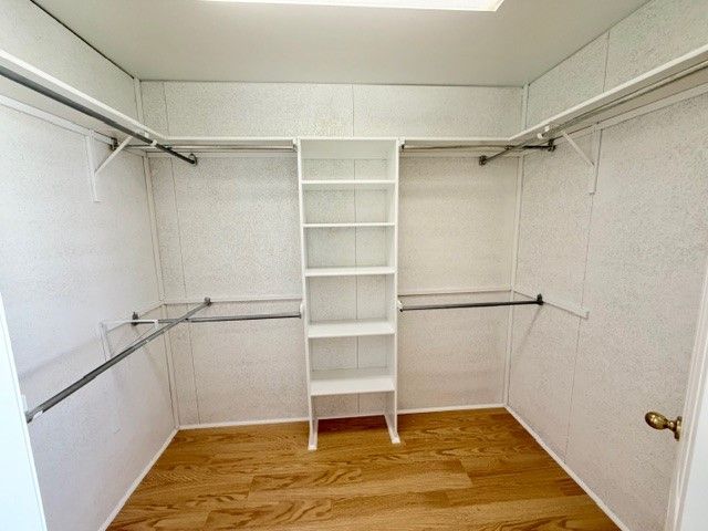 884 N Meadowlands Drive, Fayetteville, AR 72704