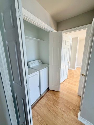 884 N Meadowlands Drive, Fayetteville, AR 72704