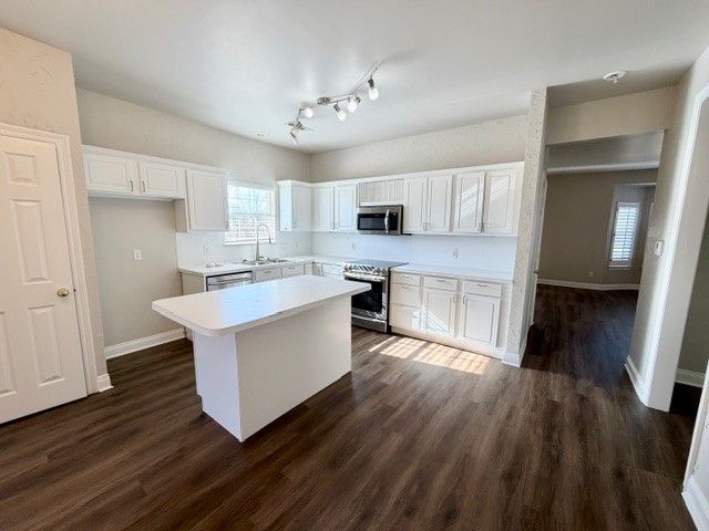 884 N Meadowlands Drive, Fayetteville, AR 72704