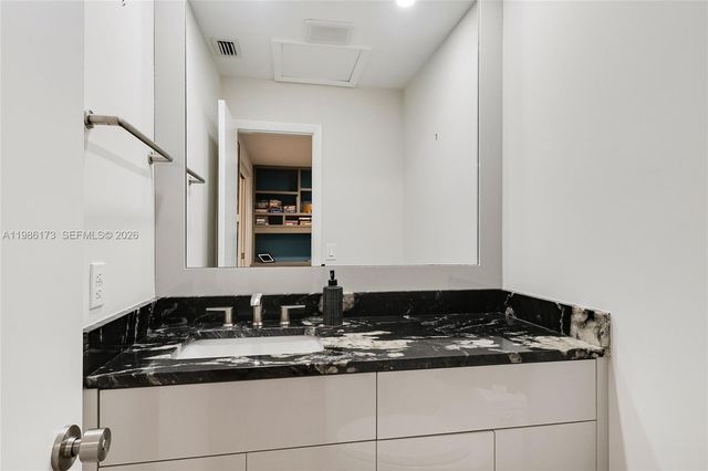 2011 NE 211th Ter, Miami, FL 33179