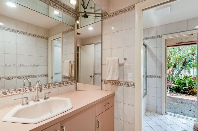 2011 NE 211th Ter, Miami, FL 33179