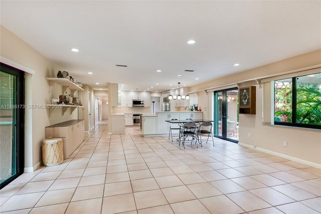 2011 NE 211th Ter, Miami, FL 33179