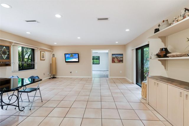 2011 NE 211th Ter, Miami, FL 33179