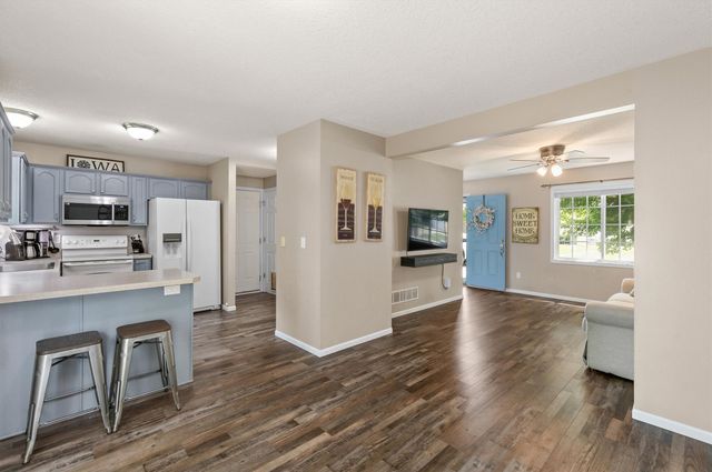 1331 E 18th Street, Norwalk, IA 50211