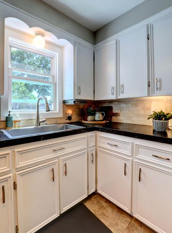 822 Aldon Street SW, Wyoming, MI 49509