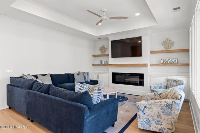 290 E Second Street, Ocean Isle Beach, NC 28469