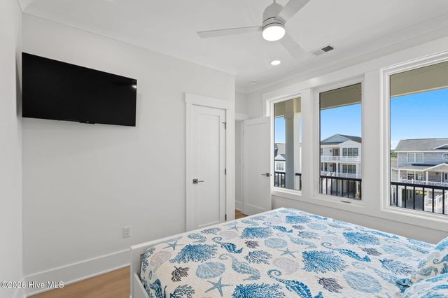 290 E Second Street, Ocean Isle Beach, NC 28469
