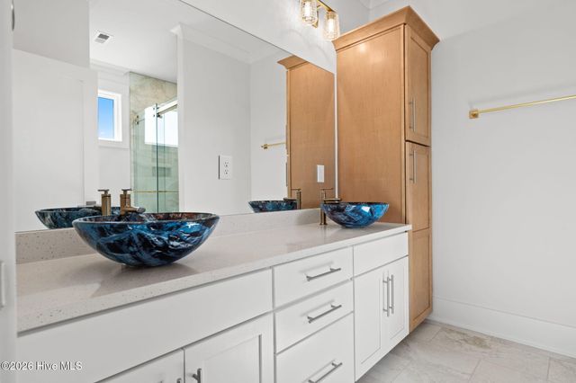 290 E Second Street, Ocean Isle Beach, NC 28469