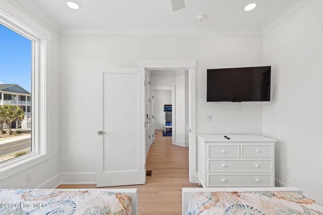 290 E Second Street, Ocean Isle Beach, NC 28469