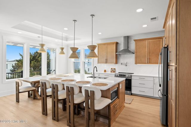 290 E Second Street, Ocean Isle Beach, NC 28469