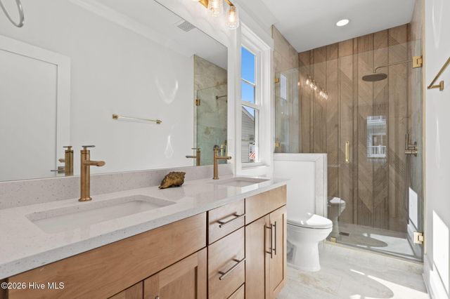 290 E Second Street, Ocean Isle Beach, NC 28469