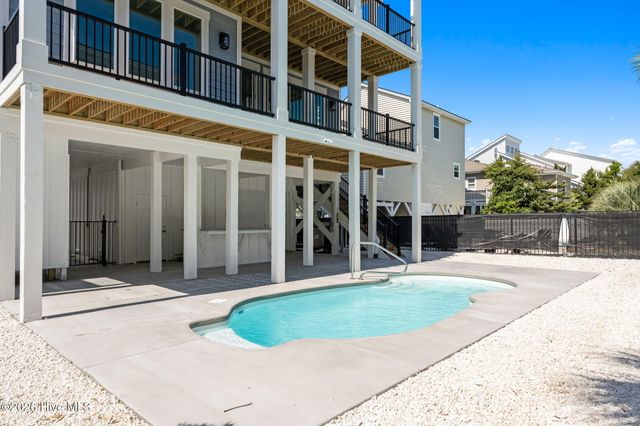 290 E Second Street, Ocean Isle Beach, NC 28469