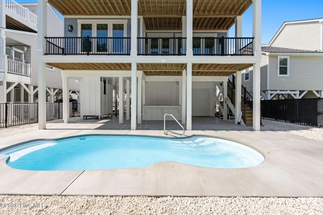 290 E Second Street, Ocean Isle Beach, NC 28469