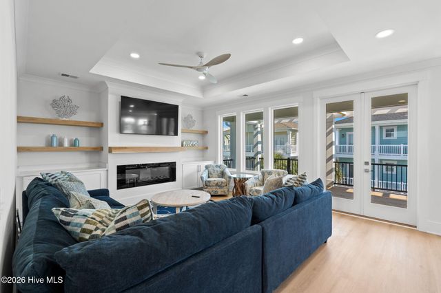 290 E Second Street, Ocean Isle Beach, NC 28469