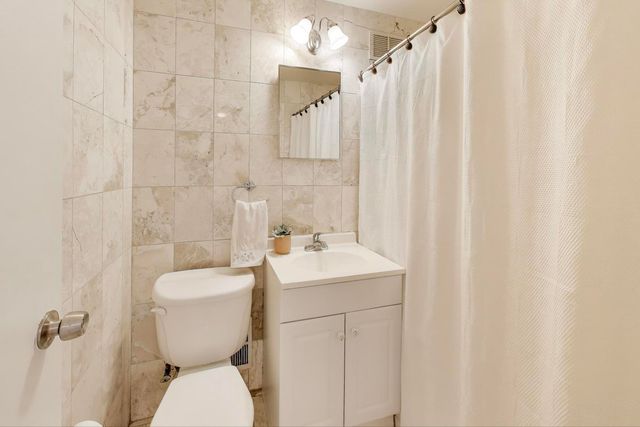 3100 N Lake Shore Drive 1506, Chicago, IL 60657