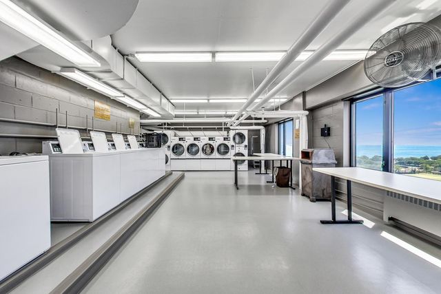 3100 N Lake Shore Drive 1506, Chicago, IL 60657