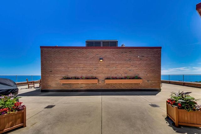 3100 N Lake Shore Drive 1506, Chicago, IL 60657