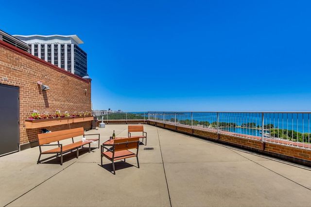 3100 N Lake Shore Drive 1506, Chicago, IL 60657
