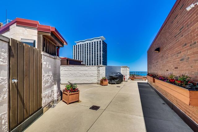 3100 N Lake Shore Drive 1506, Chicago, IL 60657