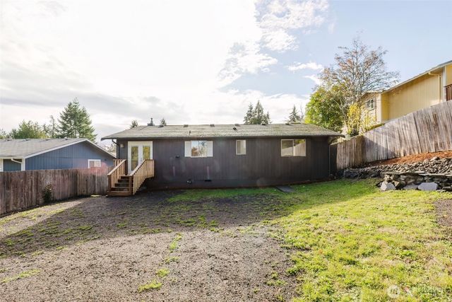 7275 E Harrison Street, Port Orchard, WA 98366