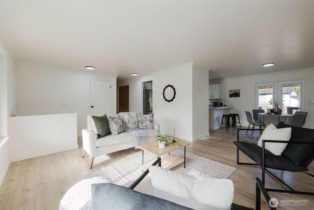 7275 E Harrison Street, Port Orchard, WA 98366