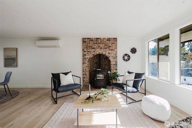 7275 E Harrison Street, Port Orchard, WA 98366