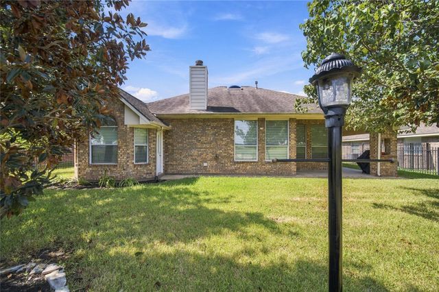 10010 Red Mesa Drive, Houston, TX 77095