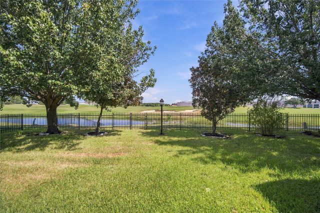 10010 Red Mesa Drive, Houston, TX 77095