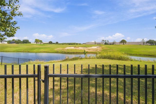 10010 Red Mesa Drive, Houston, TX 77095