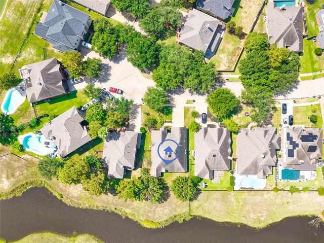 10010 Red Mesa Drive, Houston, TX 77095