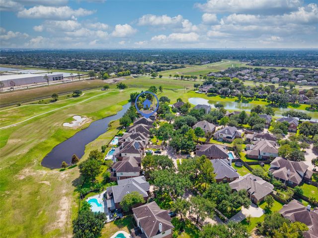 10010 Red Mesa Drive, Houston, TX 77095