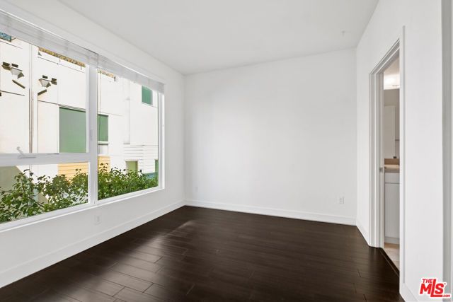 5637 Observation Lane, Los Angeles, CA 90028