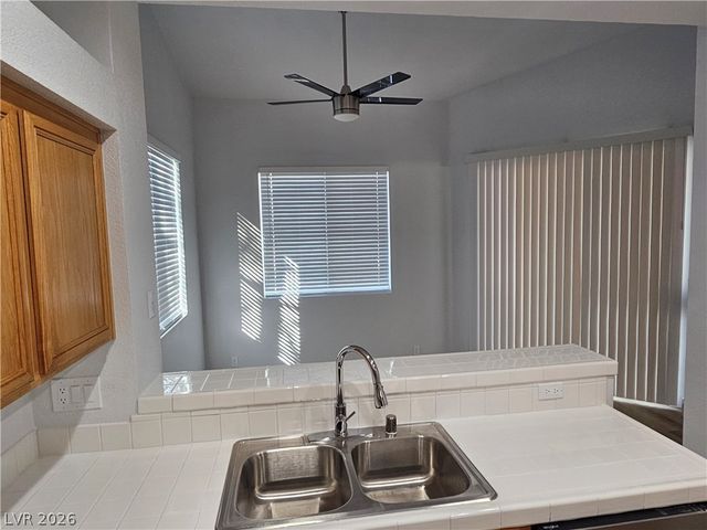 5155 West Tropicana Avenue 2069, Las Vegas, NV 89103