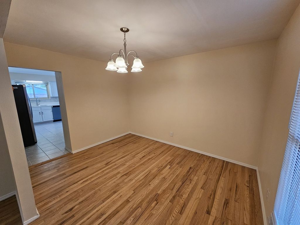 Image 17 of property listing at 57 Cherry Drive, Mt Vernon, IL 62864