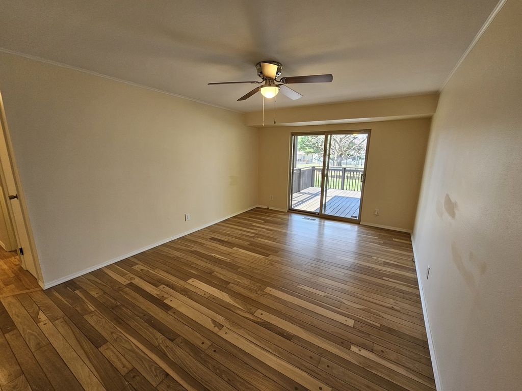 Image 23 of property listing at 57 Cherry Drive, Mt Vernon, IL 62864