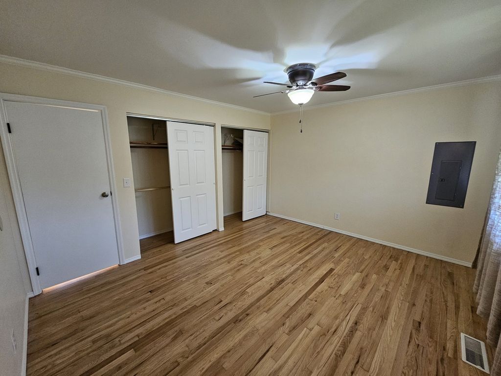 Image 33 of property listing at 57 Cherry Drive, Mt Vernon, IL 62864