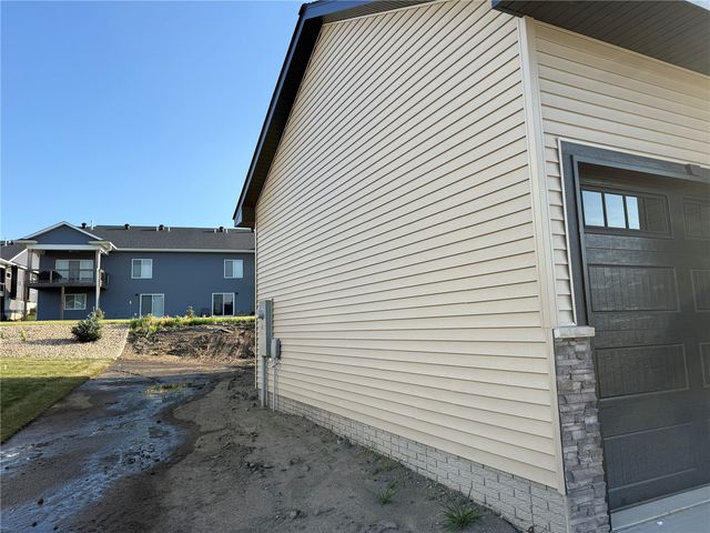 1290 Osage Lane, North Liberty, IA 52317