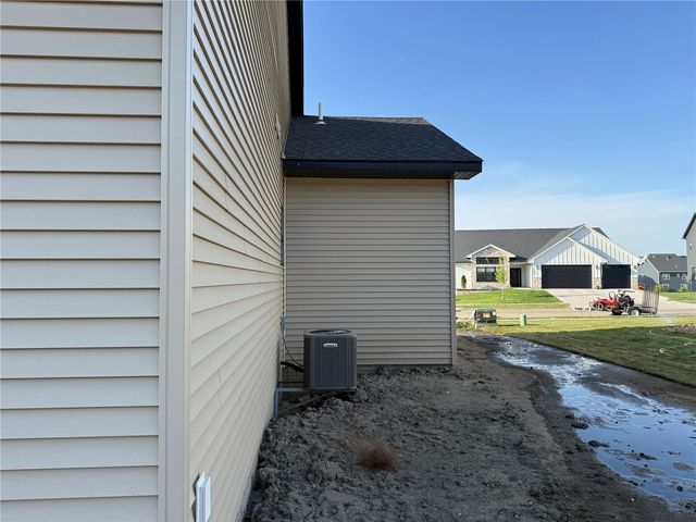 1290 Osage Lane, North Liberty, IA 52317