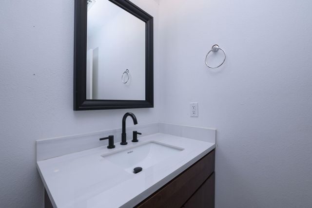 349 Sydnor Street, Houston, TX 77020