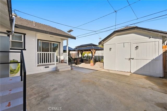 1105 S Hickory, Santa Ana, CA 92701