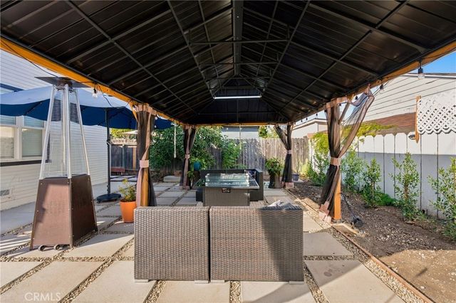 1105 S Hickory, Santa Ana, CA 92701