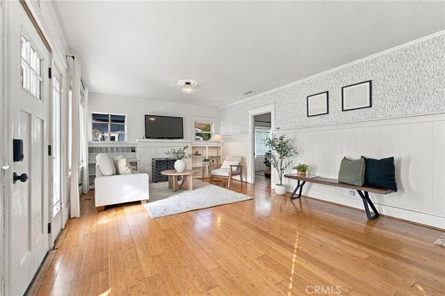 1105 S Hickory, Santa Ana, CA 92701