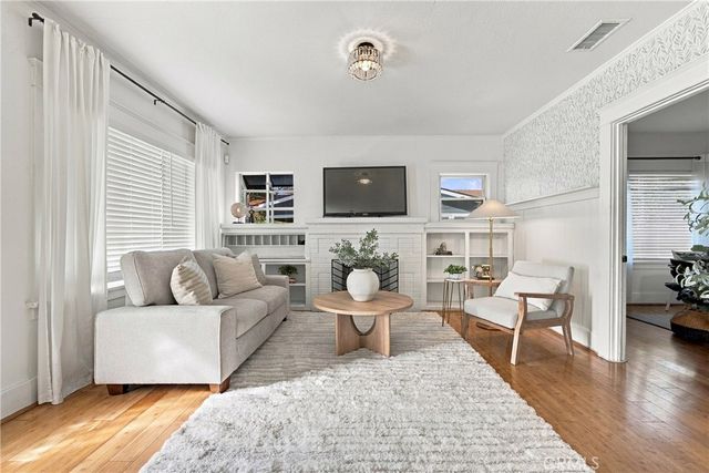 1105 S Hickory, Santa Ana, CA 92701