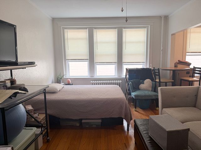 115 Peterborough 24, Boston, MA 02215