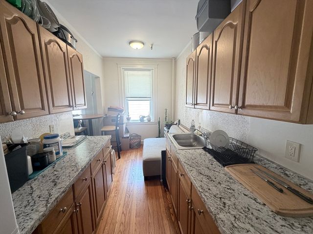 115 Peterborough 24, Boston, MA 02215